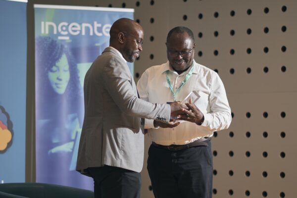 galeria_0000s_0007_InCentea_18anosCV 95